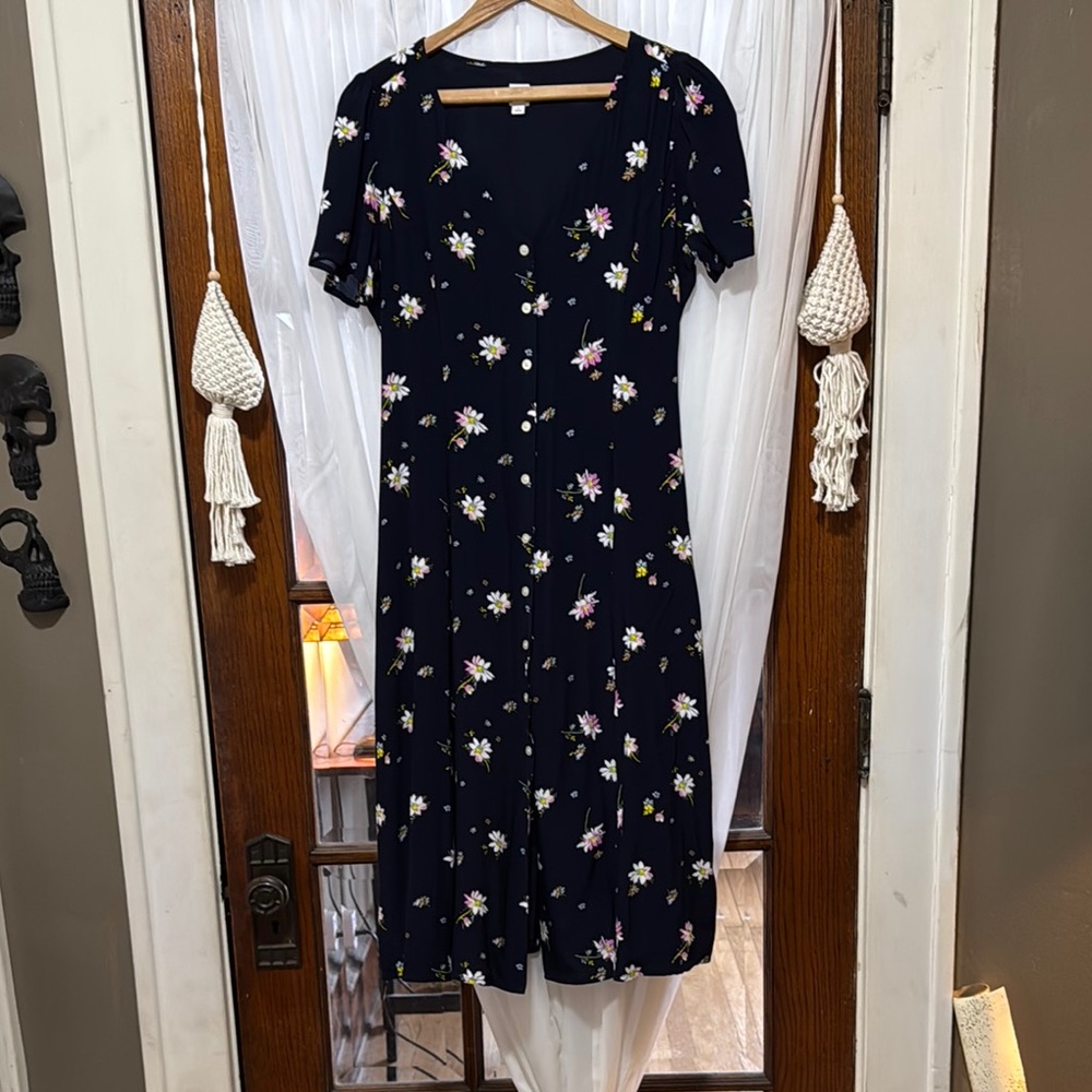 GAP. Floral Navy Dress. Size 8. NWOT.